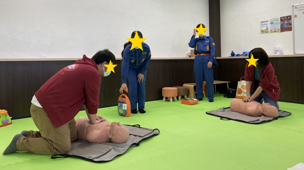 AEDを使った心肺蘇生法の訓練　篠栗町の発達障害者支援をしている放デイ
